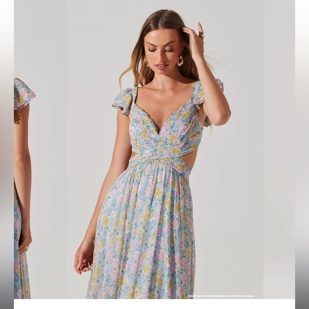 ASTR LABEL PRIMROSE FLORAL STRAPPY BACK MAXI DRESS - Picture 4 of 9